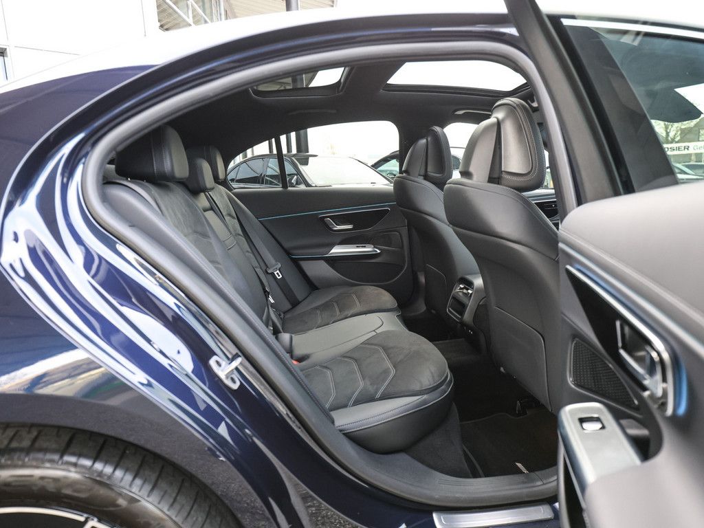 Mercedes-Benz E 300 2025