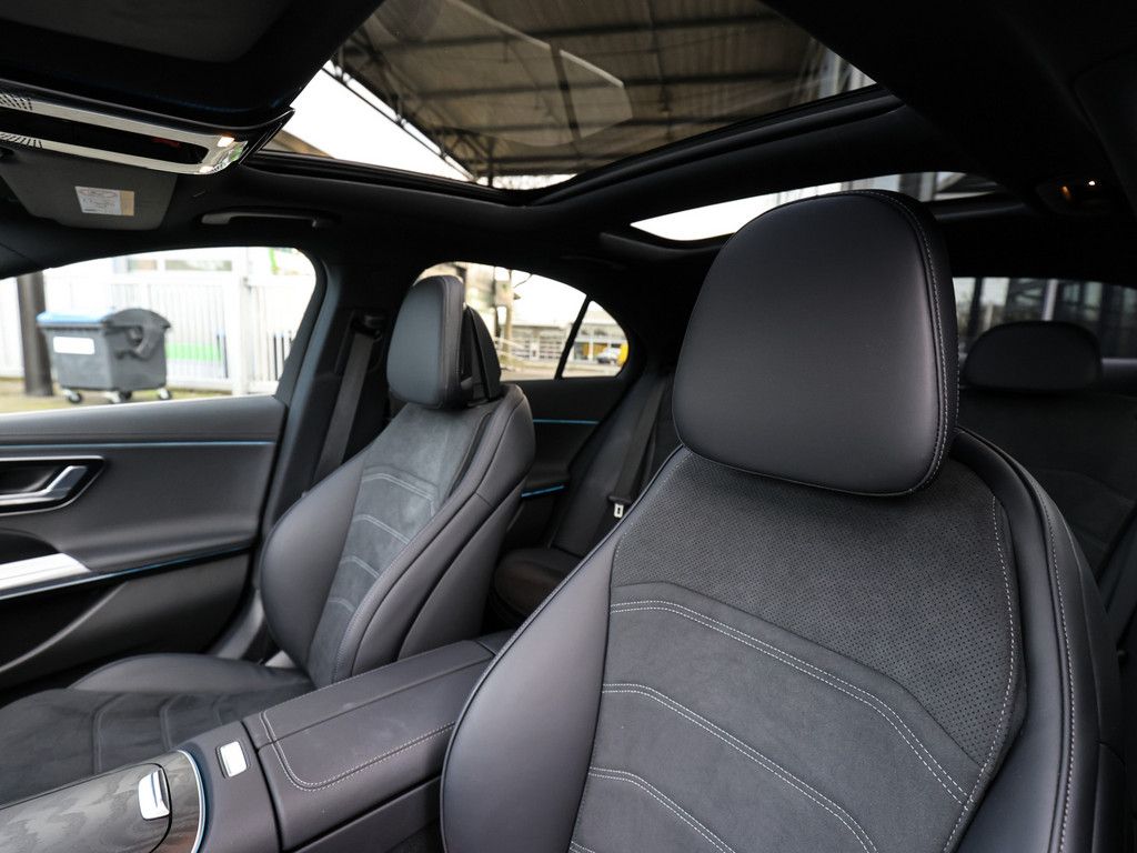 Mercedes-Benz E 300 2025