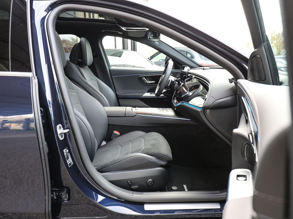 Mercedes-Benz E 300 2025