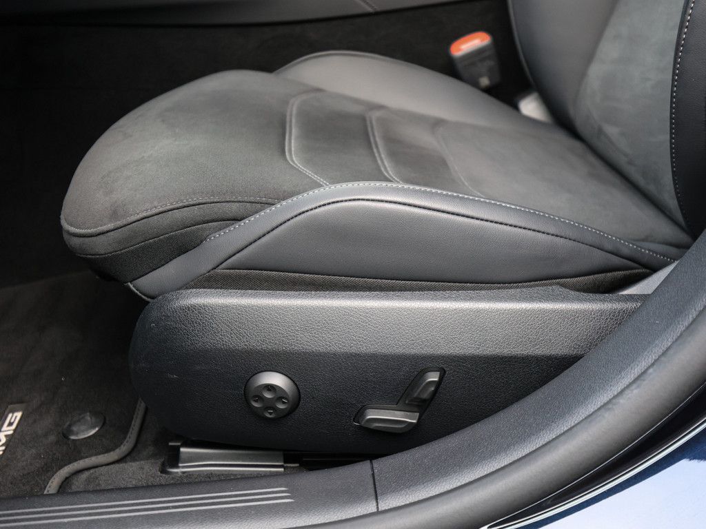 Mercedes-Benz E 300 2025