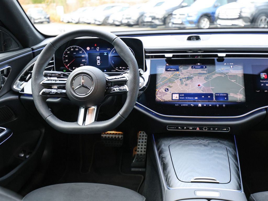 Mercedes-Benz E 300 2025