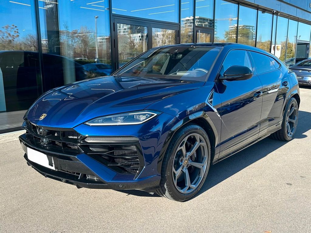 Lamborghini Urus 2025
