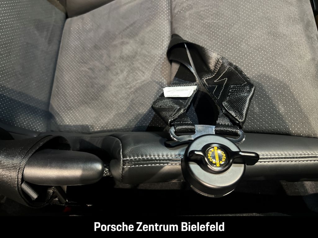 Porsche 992 2023