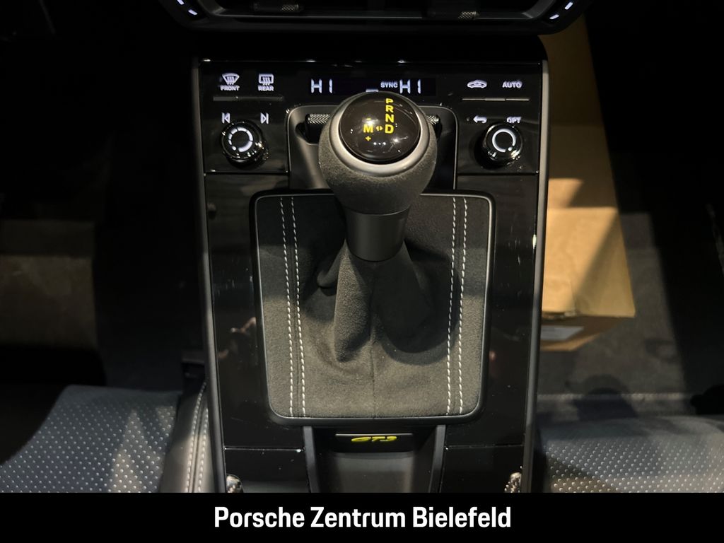 Porsche 992 2023