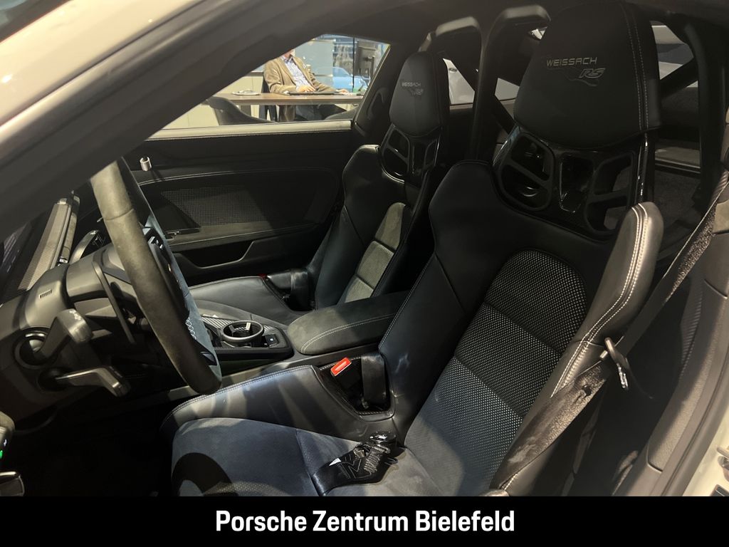 Porsche 992 2023