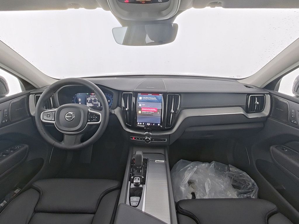 Volvo XC60 2025