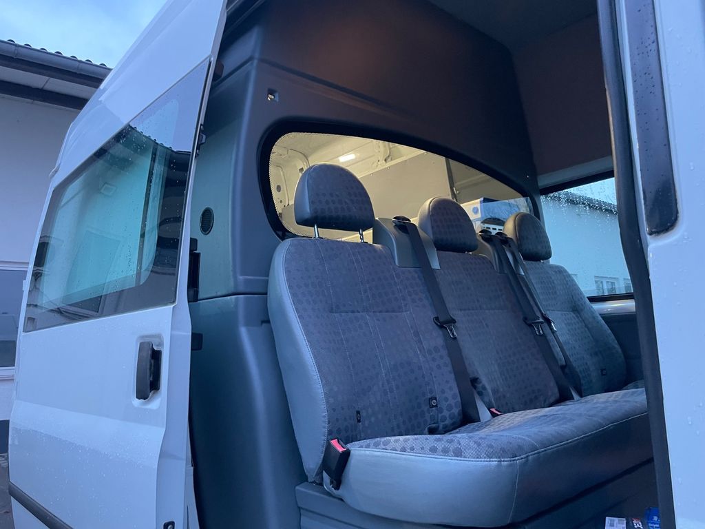 Ford Transit 2012