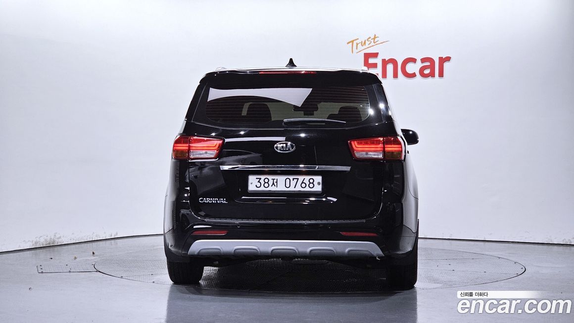 Kia Canival 2016