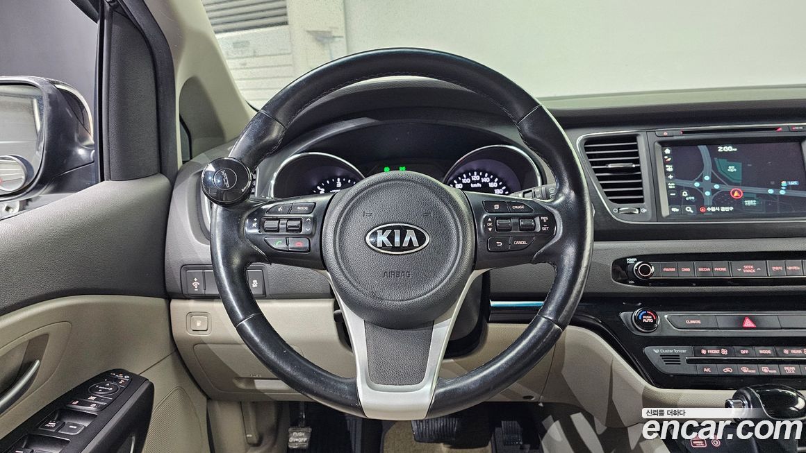 Kia Canival 2016