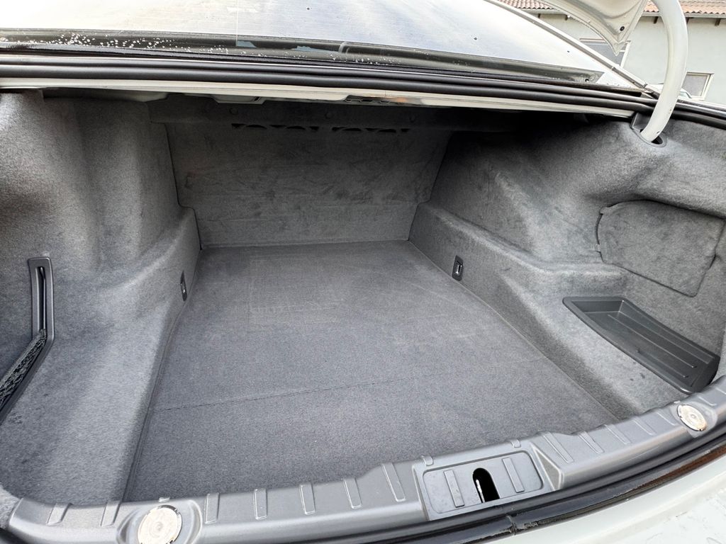 BMW 740 2011
