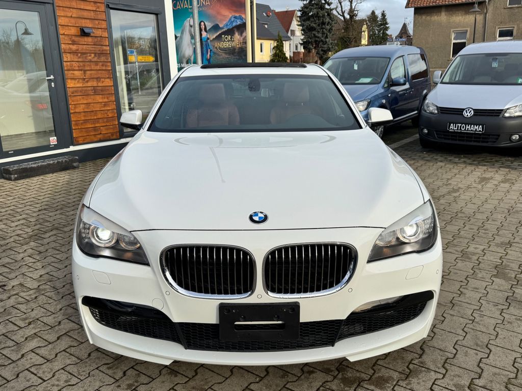 BMW 740 2011