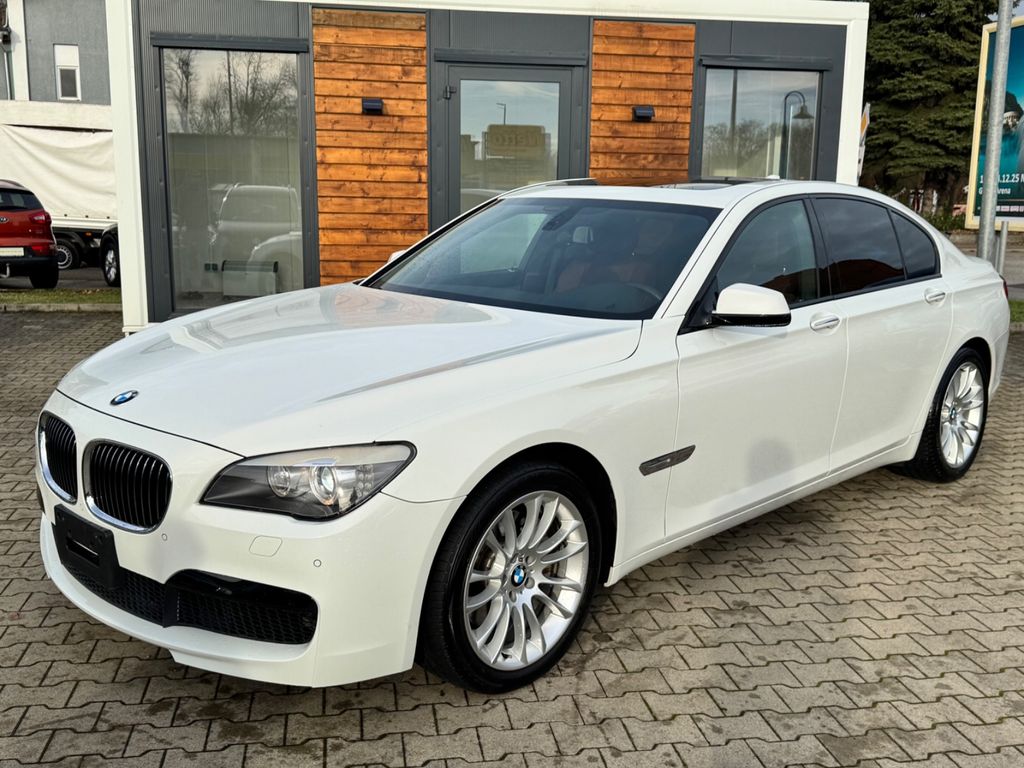 BMW 740 2011