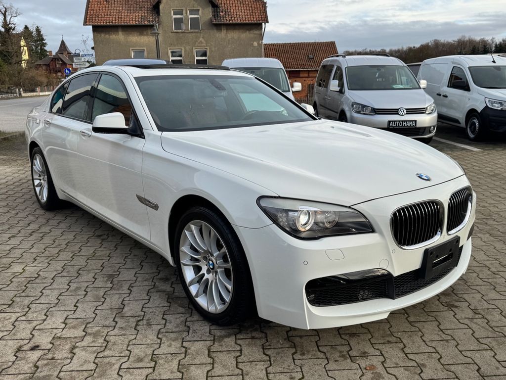 BMW 740 2011