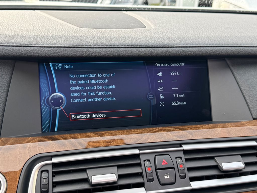 BMW 740 2011