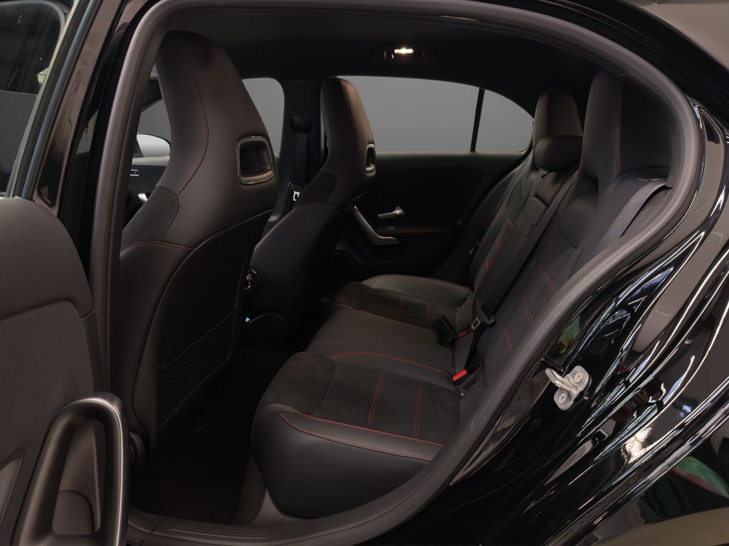 Mercedes-Benz A 200 2025