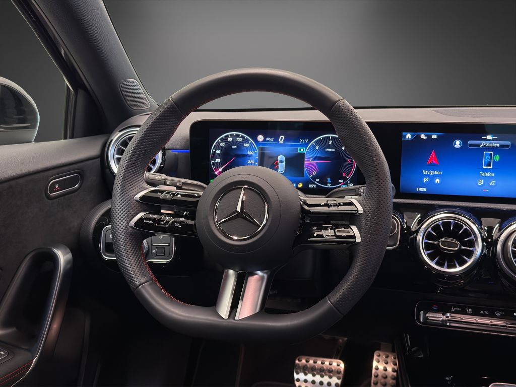 Mercedes-Benz A 200 2025