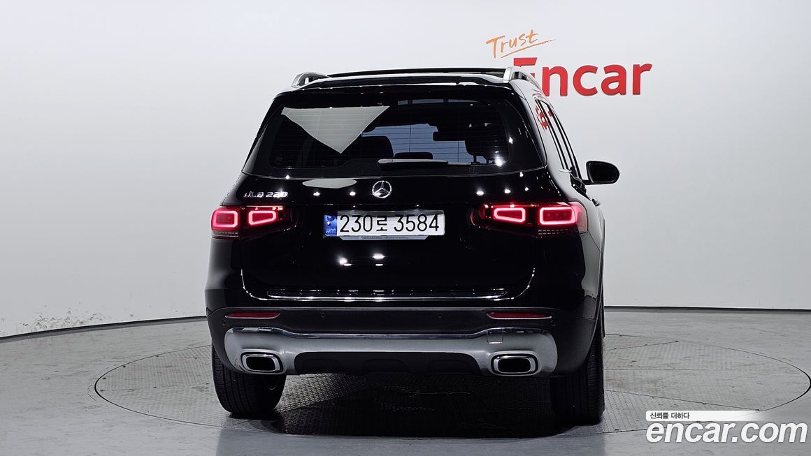 Mercedes-Benz GLB-Class 2020