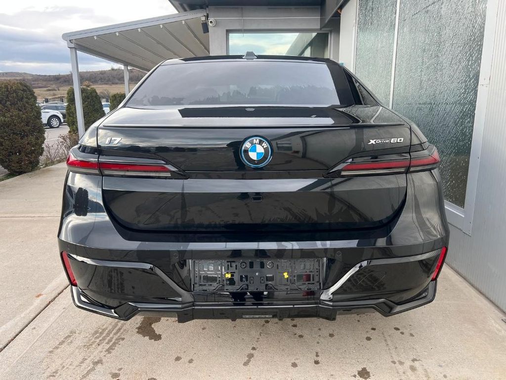 BMW i7 2025