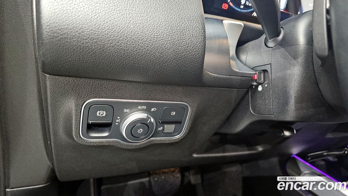 Mercedes-Benz GLB-Class 2020