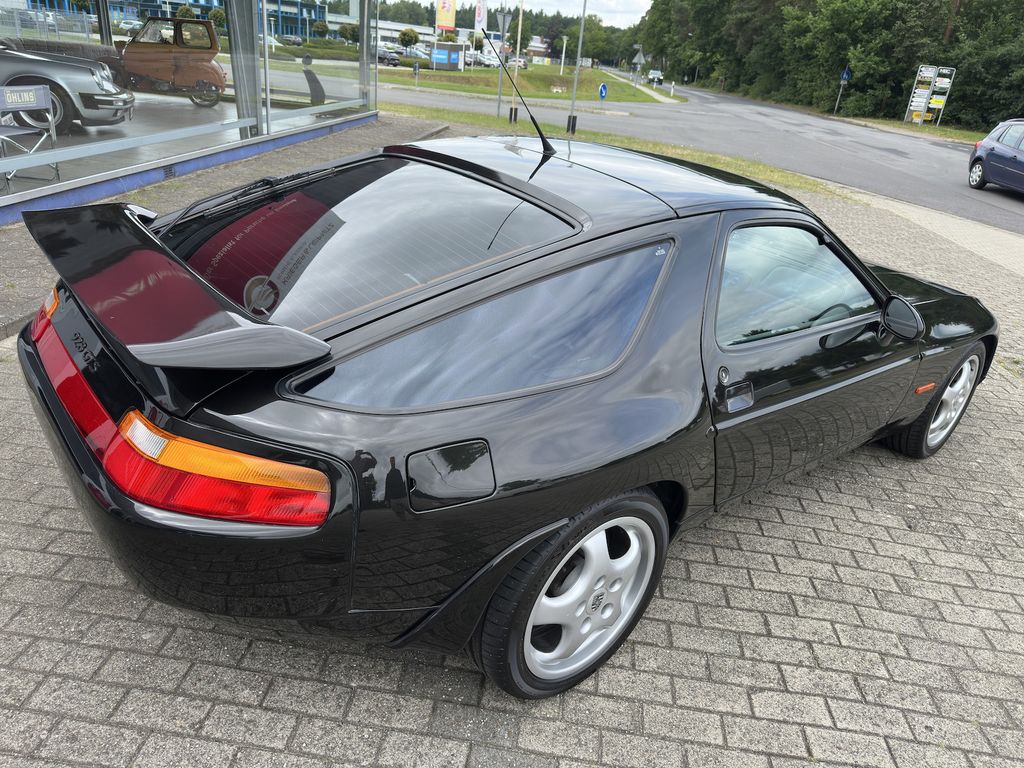 Porsche 928 1993