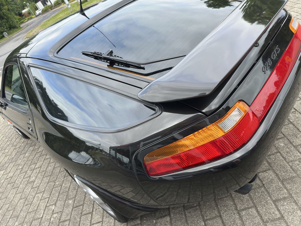 Porsche 928 1993