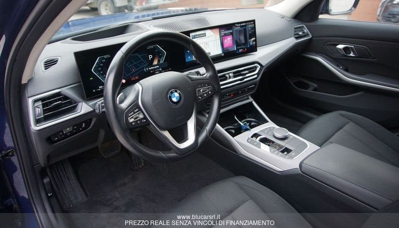 BMW 316 2023