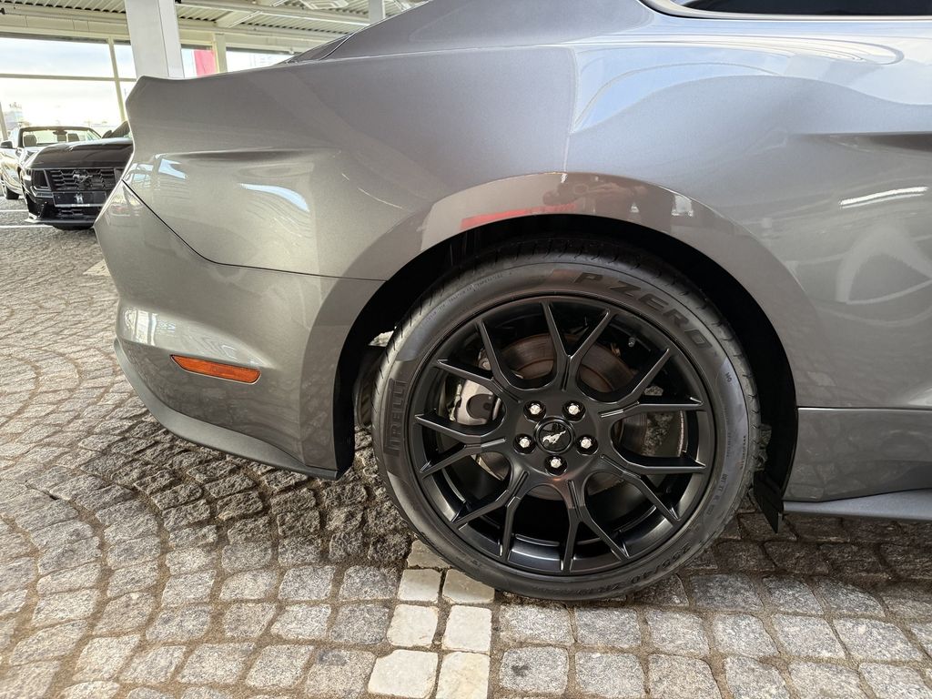 Ford Mustang 2024