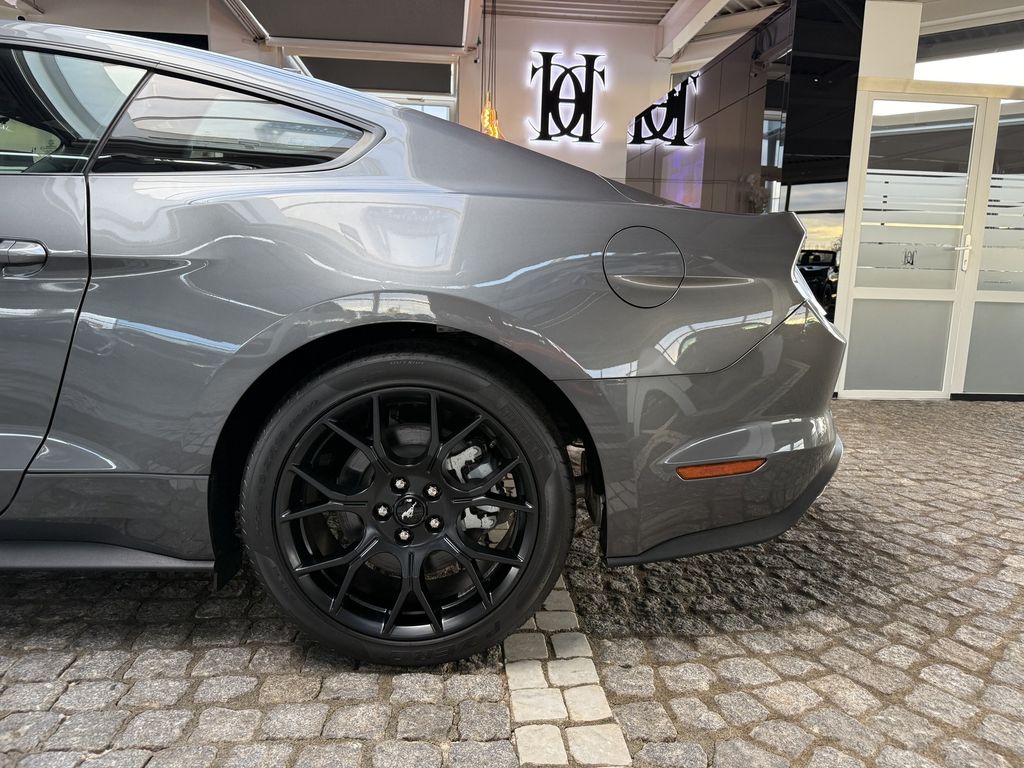 Ford Mustang 2024