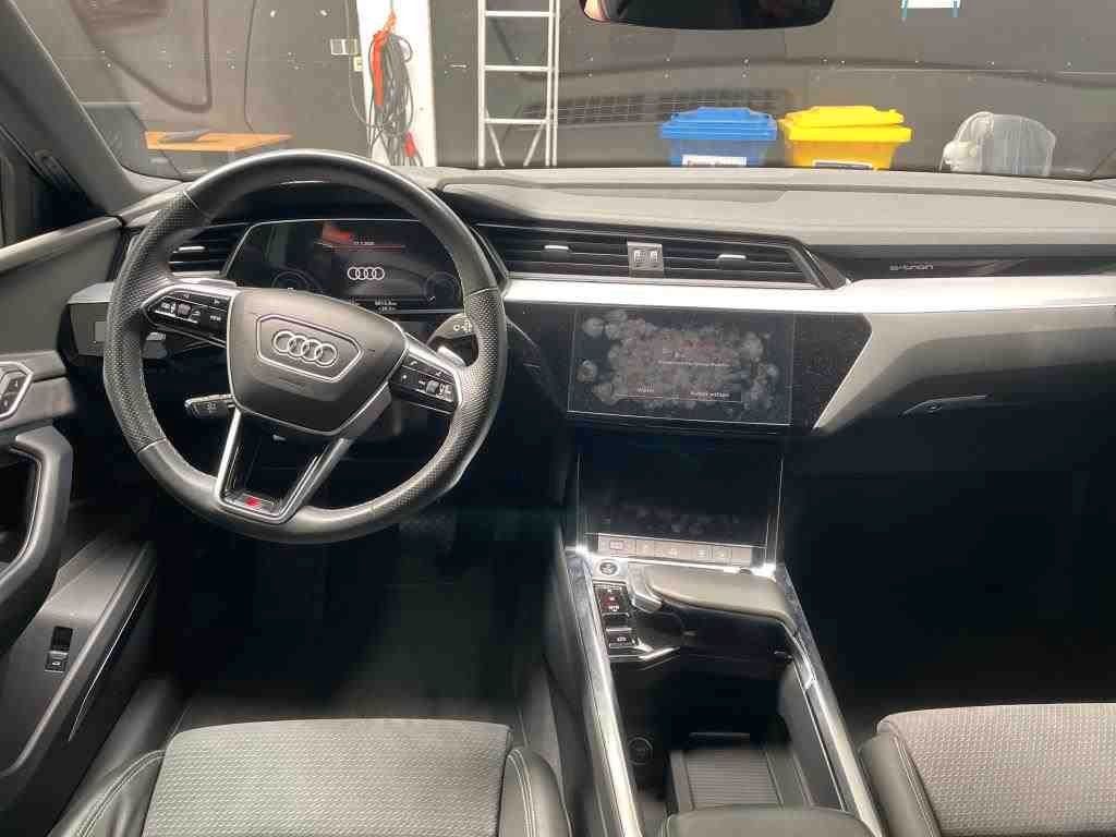 Audi e-tron 2022