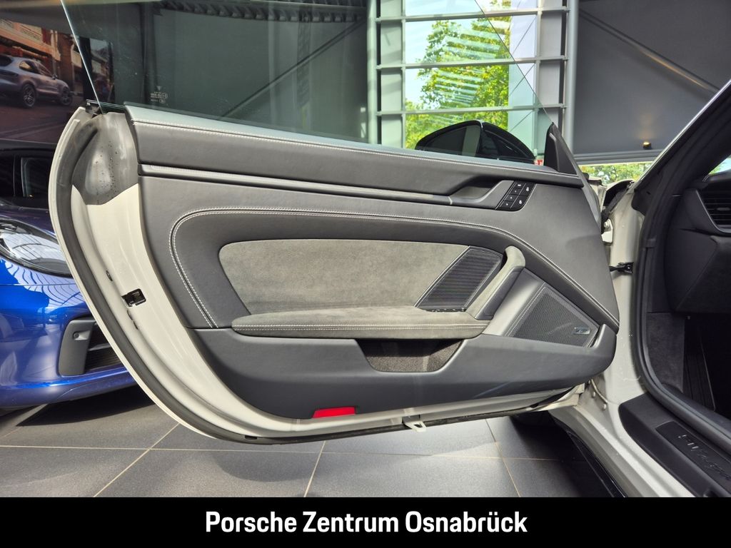 Porsche 992 2024