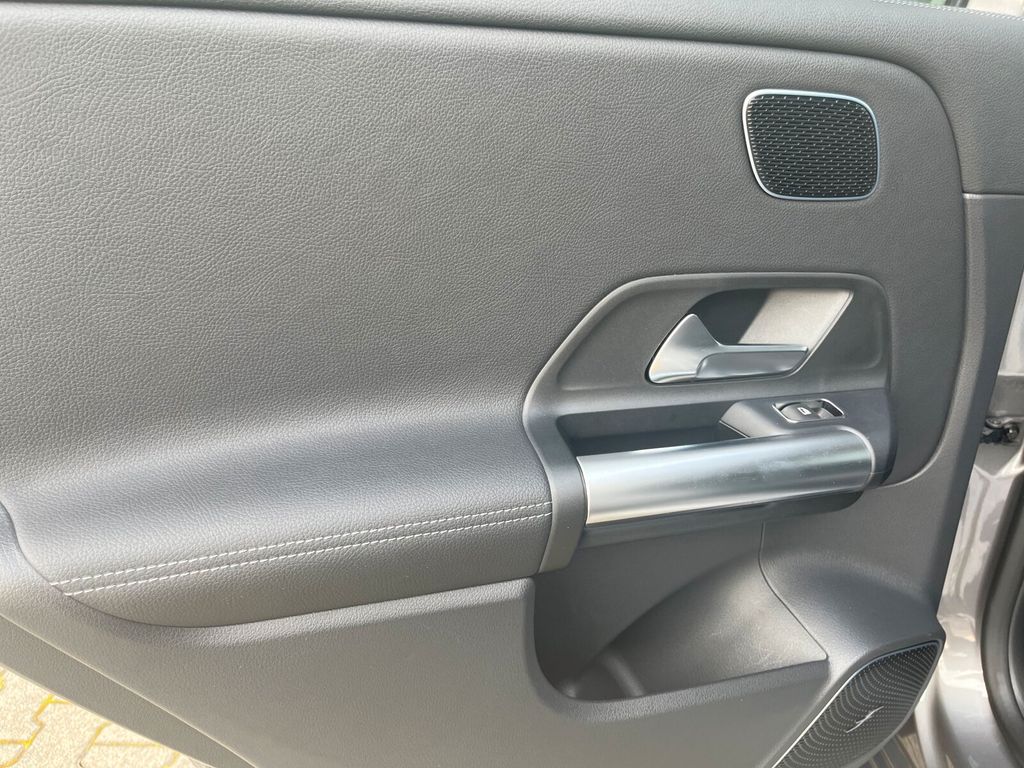 Mercedes-Benz B 250 2024