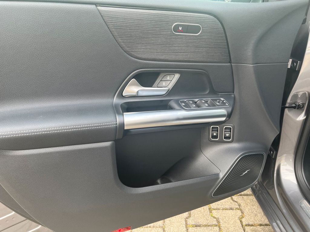 Mercedes-Benz B 250 2024