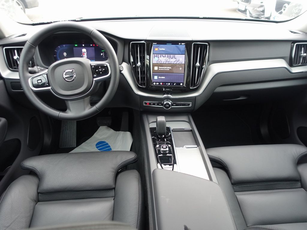 Volvo XC60 2025
