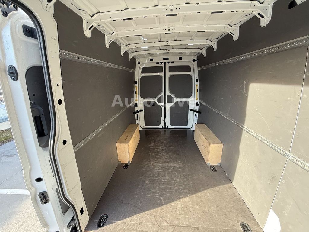 Volkswagen Crafter 2023