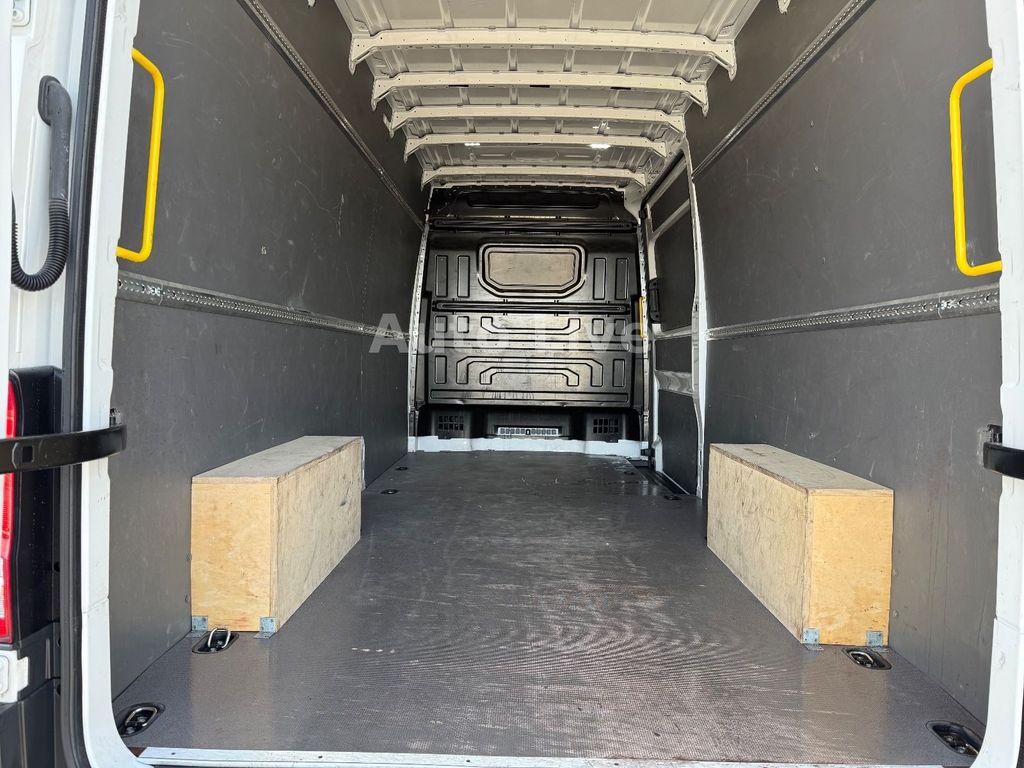 Volkswagen Crafter 2023