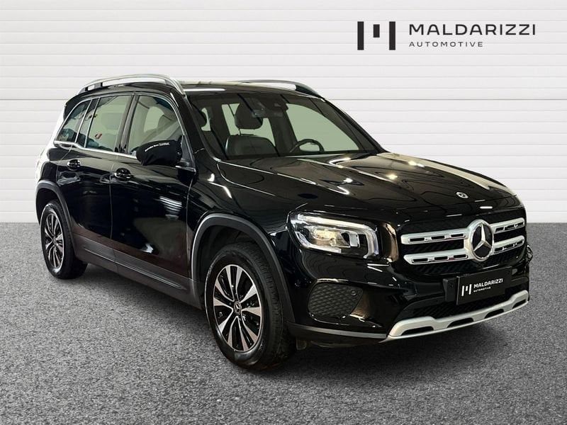 Mercedes-Benz GLB 200 2022