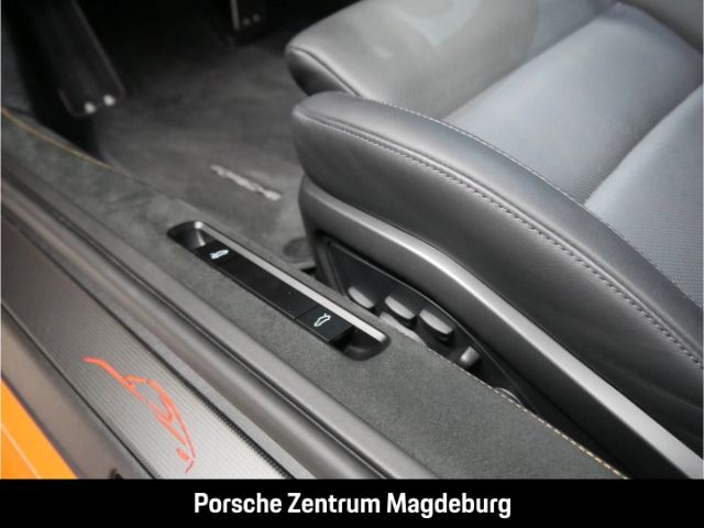 Porsche 992 2024
