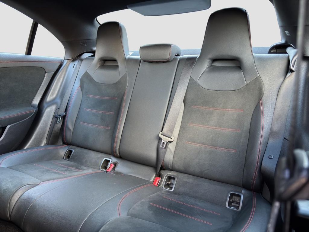 Mercedes-Benz CLA 200 2023