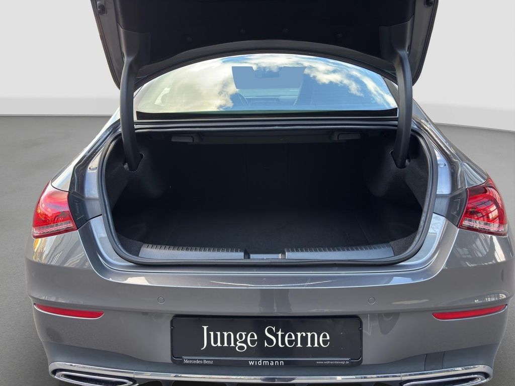 Mercedes-Benz CLA 200 2023