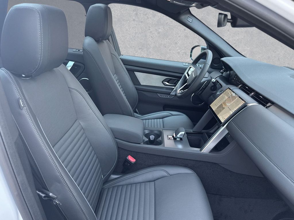 Land Rover Discovery Sport 2025
