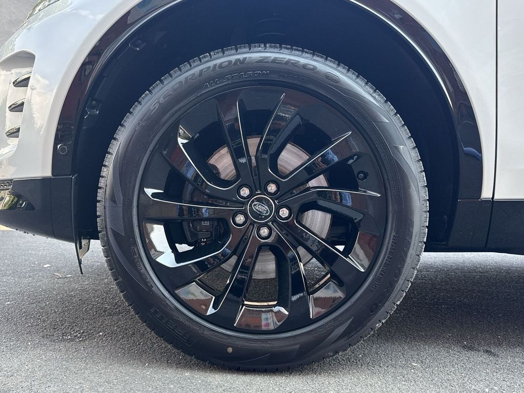 Land Rover Discovery Sport 2025
