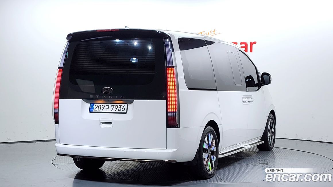 Hyundai Staria 2023