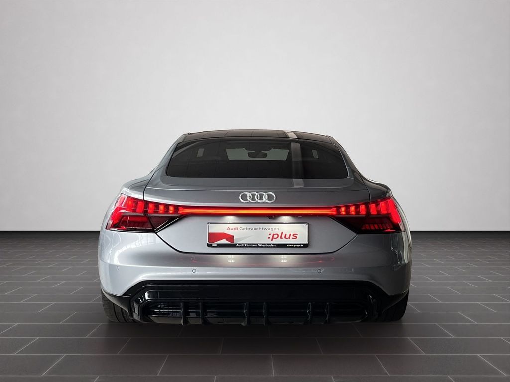 Audi e-tron GT 2024