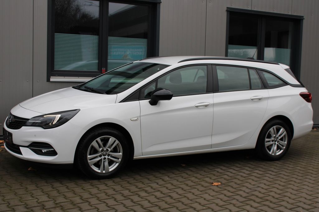 Opel Astra 2021