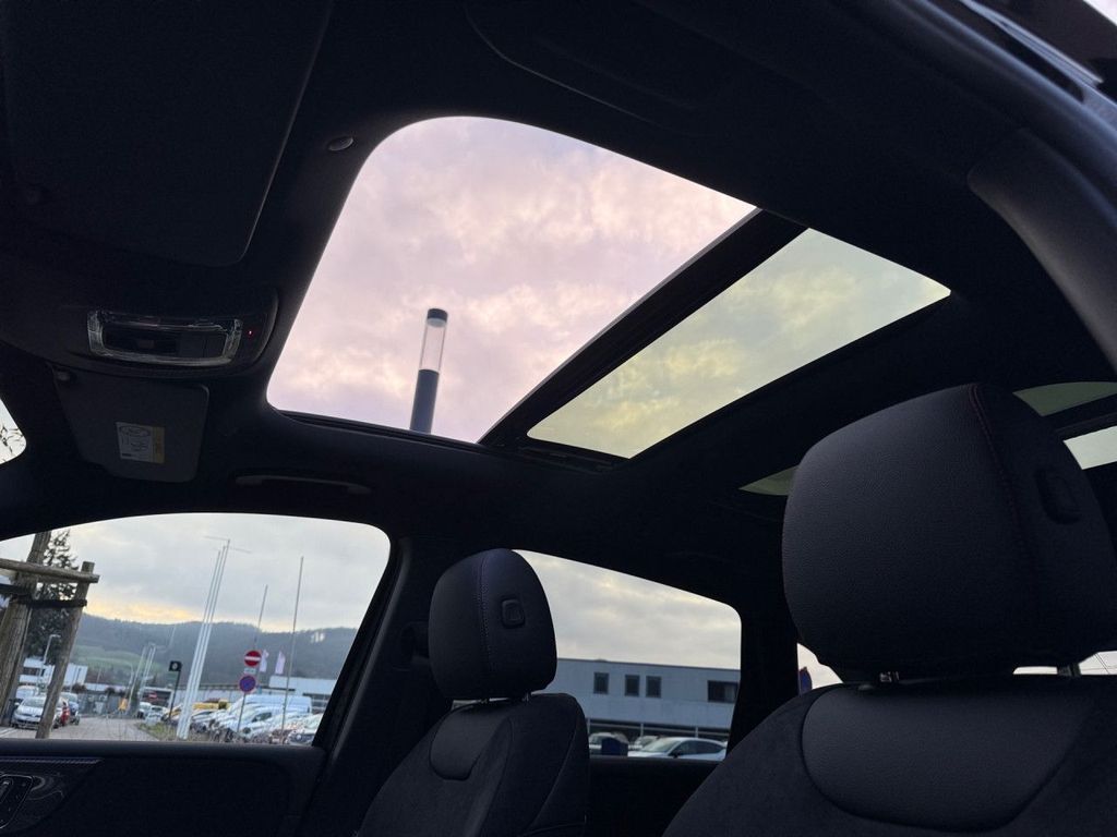 Mercedes-Benz B 220 2025