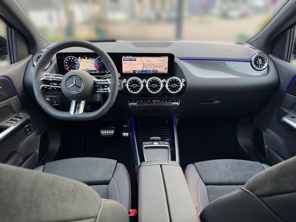 Mercedes-Benz B 220 2025
