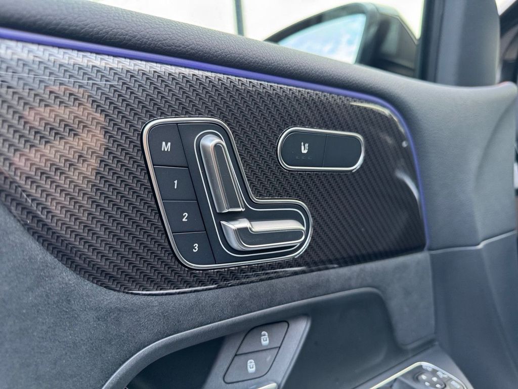 Mercedes-Benz B 220 2025