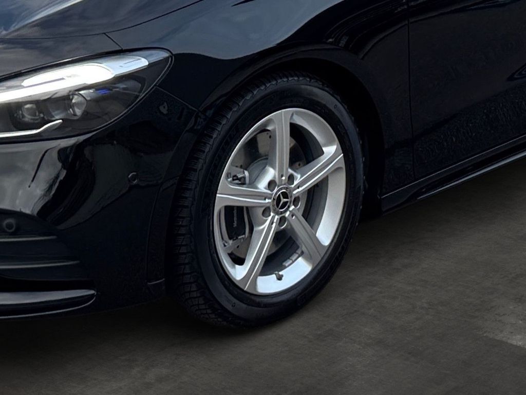 Mercedes-Benz B 220 2025
