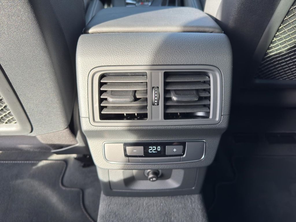 Audi SQ5 2020