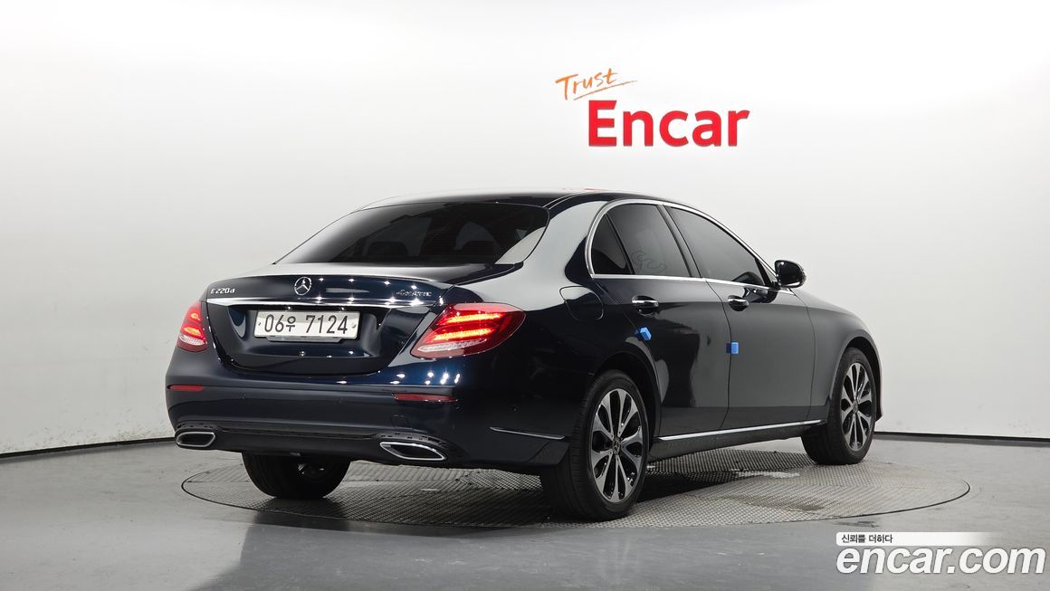 Mercedes-Benz E-Class 2017